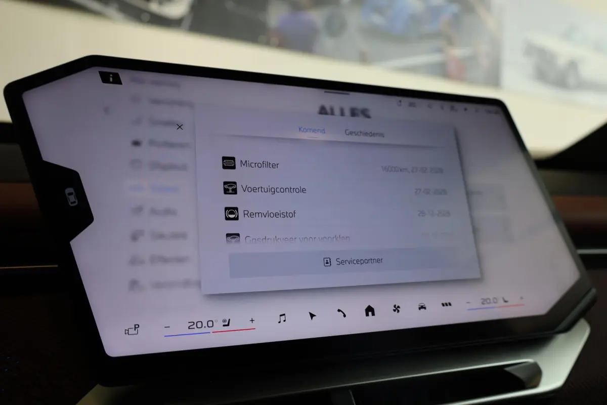 50 xDrive Innovation Pack | M Sportpakket | Elektrische Trekhaak | Panoramadak | Driving Assistant Plus | Parking Assistant professional | Parking Assistant professional | Harman Kardon