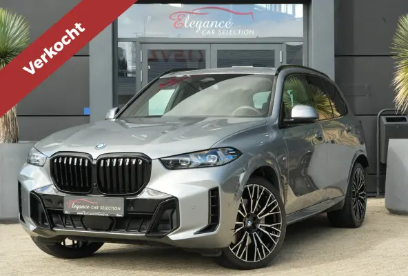 xDrive50e M Sport | 495 PK | PHEV | Pano | HUD | 360° | Softclose BMW X5 xDrive50e M Sport 495 PK Plug-in Hybrid met 3.0 zescilinder benzinemotor en 8-traps automatische transmissie, voorzi