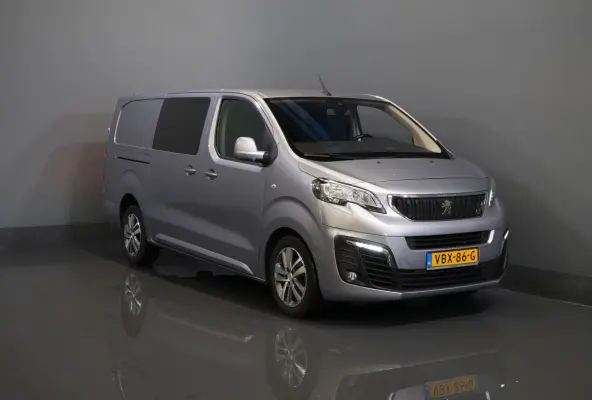 2.0 HDI 180 pk Aut. DC Dubbel Cabine 2x Schuifdeur/ Carplay/ Stoelverw./ Climate/ Navi/ Camera/ Cruise/ 17’LMV/ PDC/ Trekhaak