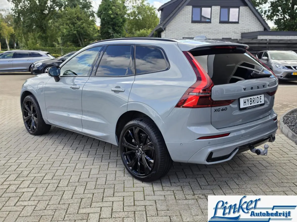 2.0 T6 Plug-in hybrid AWD Ultra Black Edition MY26|TREKH|PANO|H/K