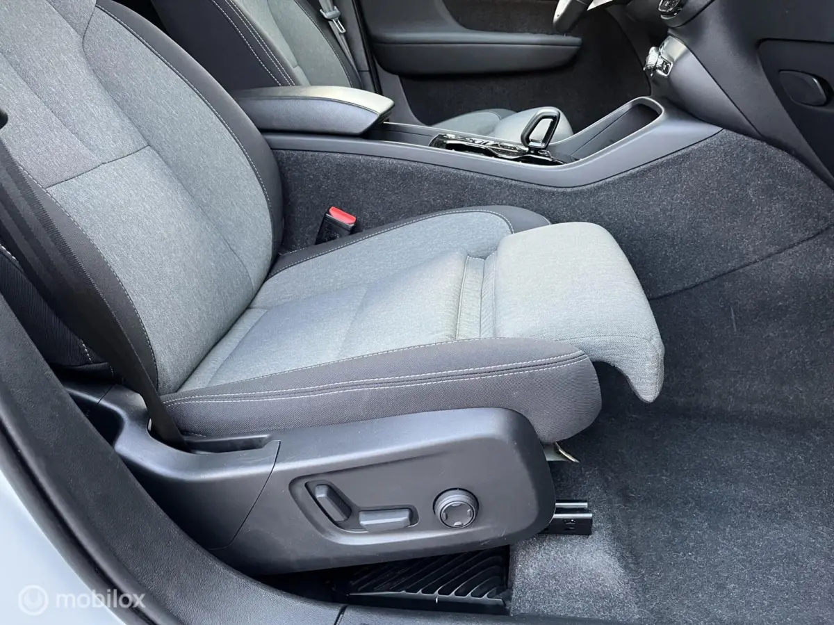 1.5 T4 Plug-in Hybrid 211PK Plus Dark H&K/PANODAK