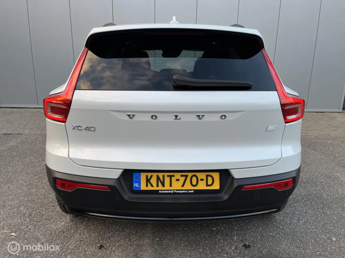 1.5 T4 Plug-in Hybrid 211PK Plus Dark H&K/PANODAK