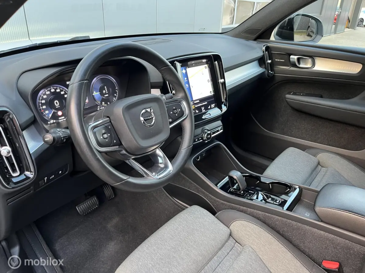 1.5 T4 Plug-in Hybrid 211PK Plus Dark H&K/PANODAK