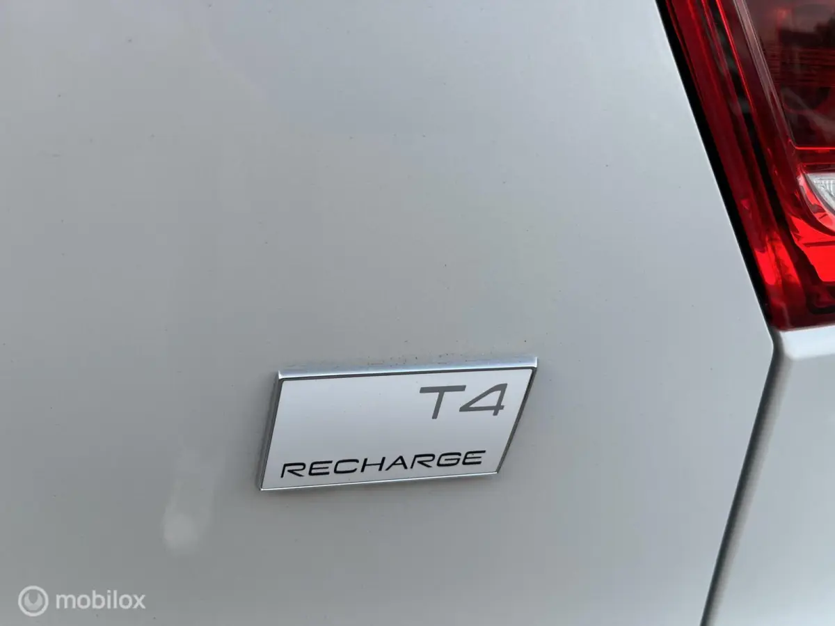 1.5 T4 Plug-in Hybrid 211PK Plus Dark H&K/PANODAK