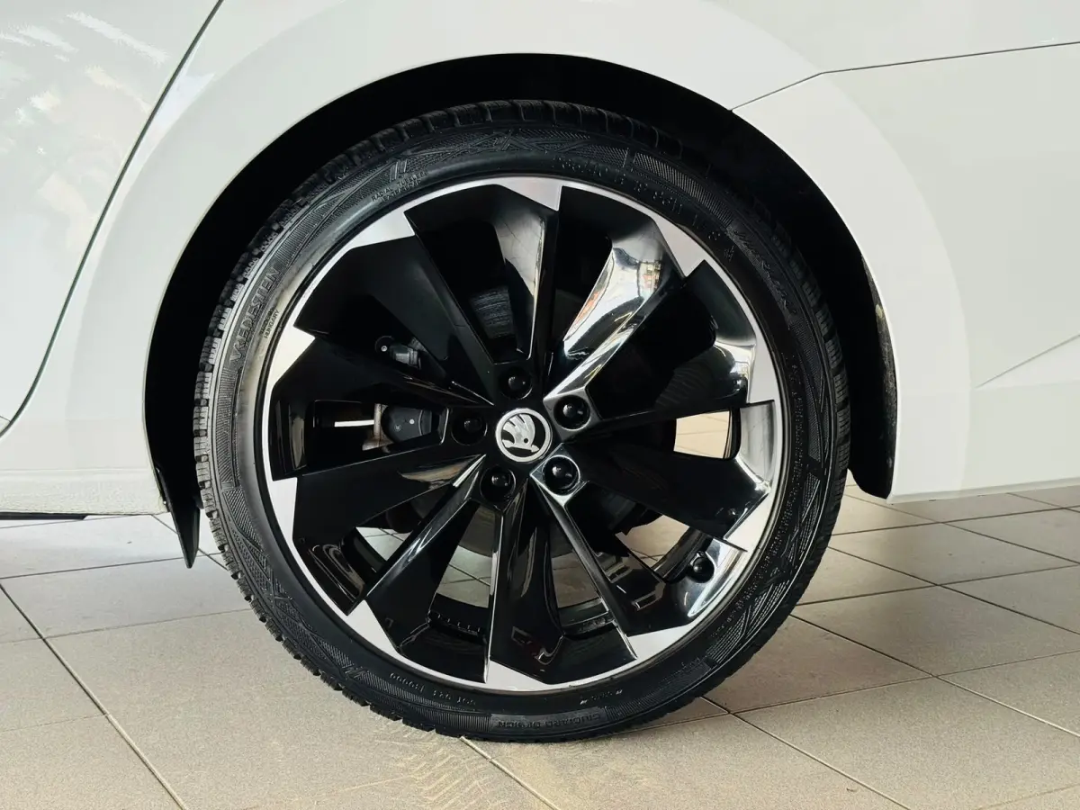 1.4 TSI iV Sportline Business*Camera*Stoel/stuurverwarming*LED*Cruise Control*