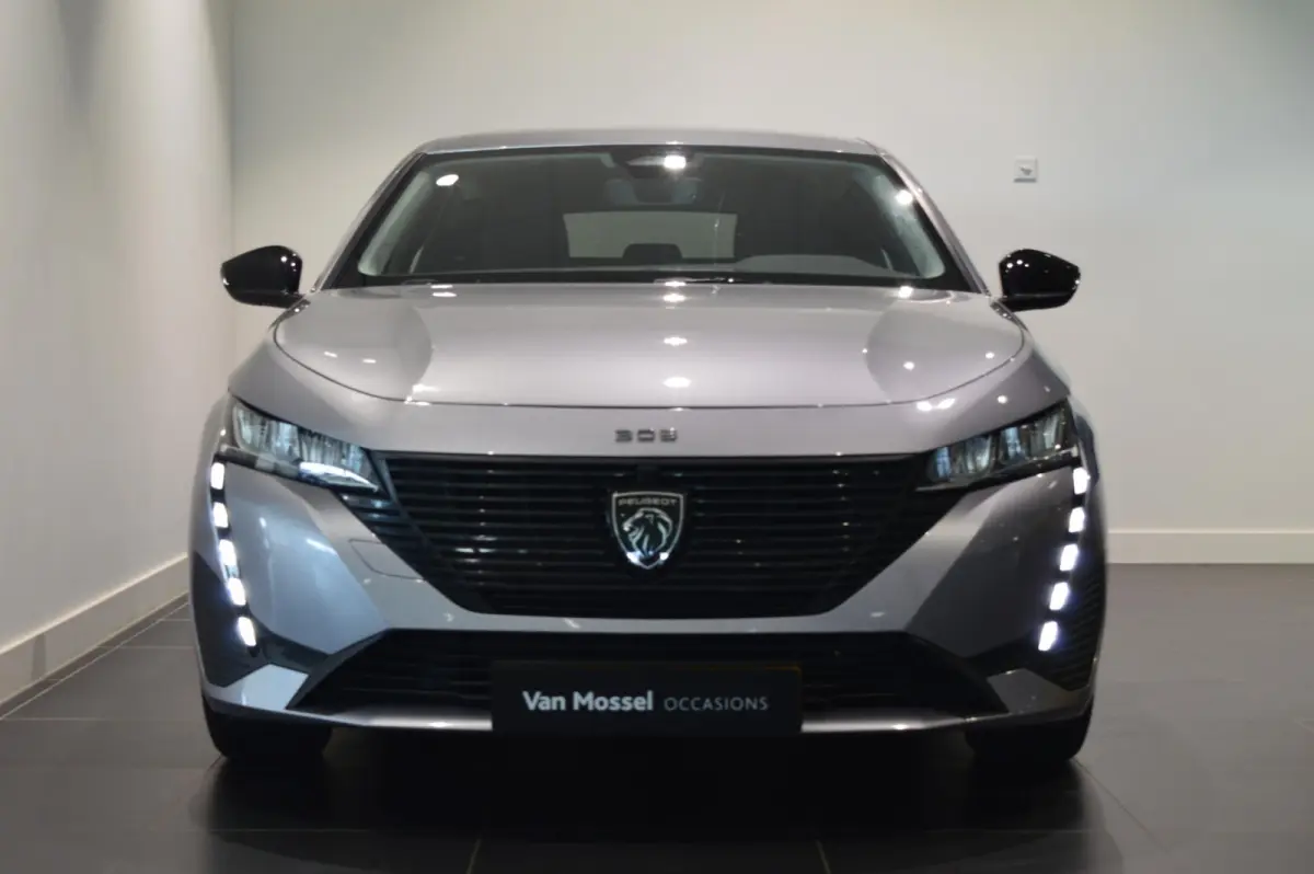 Active Pack Business | 1e-Eig.| Navi |  ECC | comfortstoel(en)  | Apple Carplay/Android Auto | Virtual Cockpit | Cruise Control | DAB |