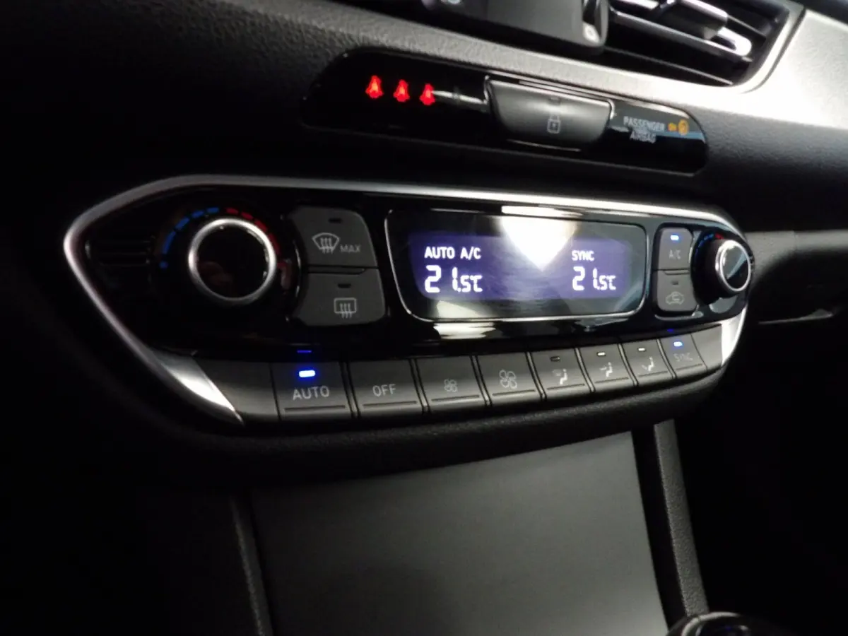 1.0 T-GDi MHEV Comfort Smart | Automaat | stuur en stoel verwarming | rijklaarprijs