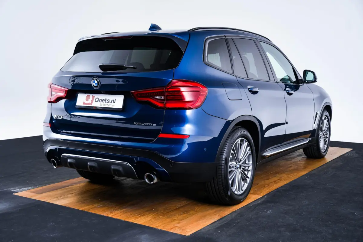 xDrive30e High Executive Luxury Line - Trekhaak - Panoramadak - Head up - Elektrisch verstelbare/verwarmde stoelen - Hifi - Comfort Access - Parking Assistant Plus - Sportstoelen - Stuurwiel