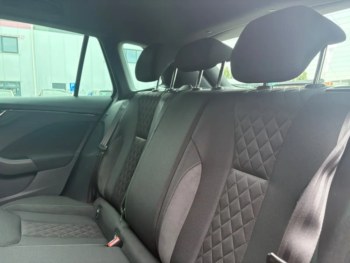1.5 TSI 150 pk ACT Sport Business 7-DSG | Apple Carplay | Parkeersensoren | Cruise control |