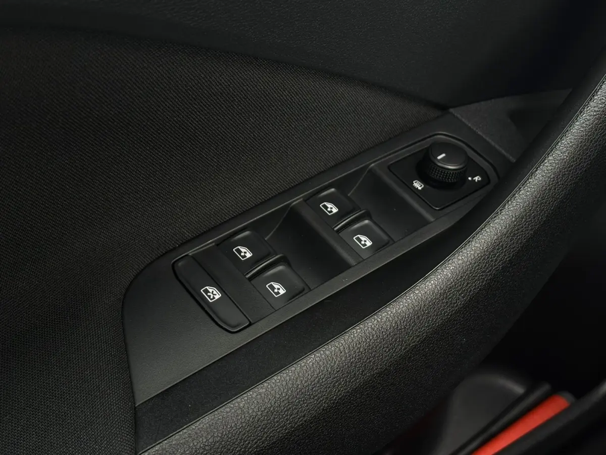 1.5 TSI 150 pk ACT Sport Business 7-DSG | Apple Carplay | Parkeersensoren | Cruise control |