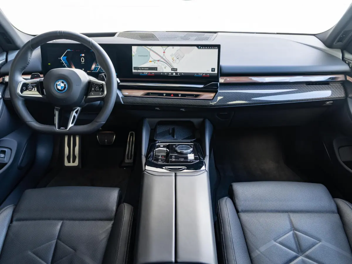 550e | M Sportpakket Pro | Comfort Access | Driving Assistant Professional | 21 inch | Panoramadak | Bowers & Wilkins | Stoelventilatie | Trekhaak