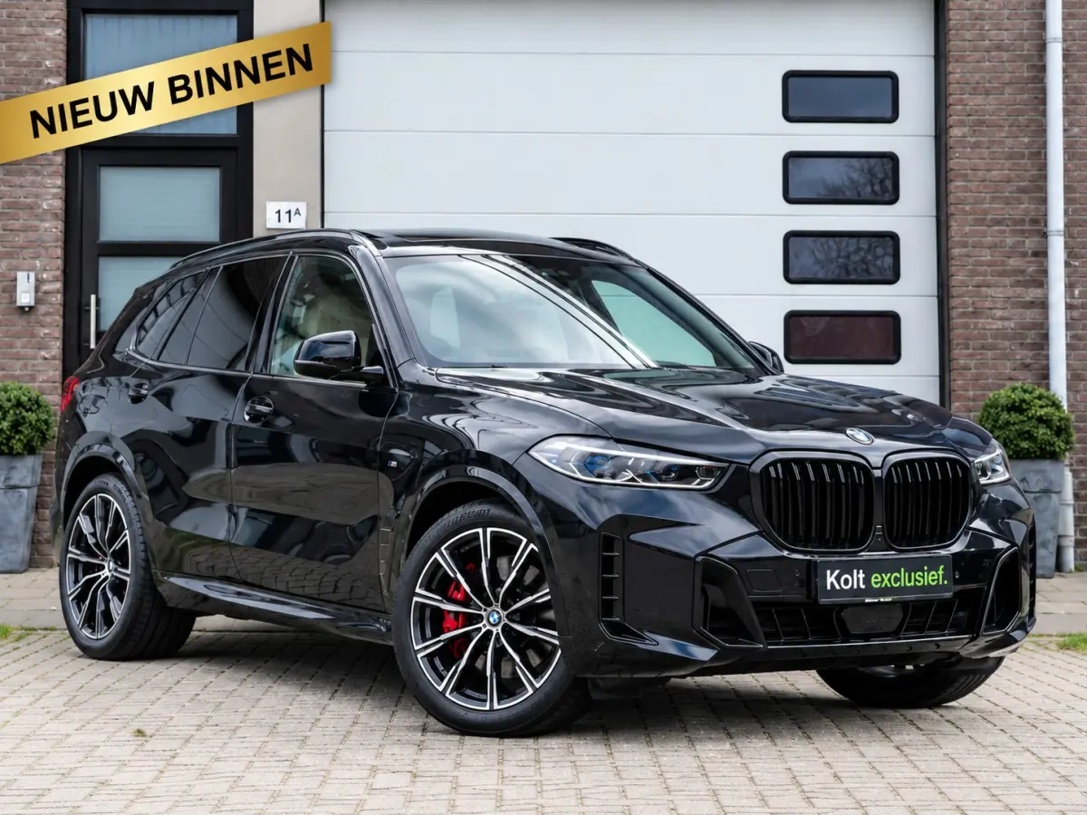 xDrive50e High Executive M Sport | Sky Lounge | Achteras Besturing | BMW Nieren Iconic Glow | Head-UP | Panodak Sky Lounge | Luchtvering | Soft Close | Harman-Kardon | 360 Camera | Trekhaak 