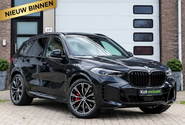 xDrive50e High Executive M Sport | Sky Lounge | Achteras Besturing | BMW Nieren Iconic Glow | Head-UP | Panodak Sky Lounge | Luchtvering | Soft Close | Harman-Kardon | 360 Camera | Trekhaak 