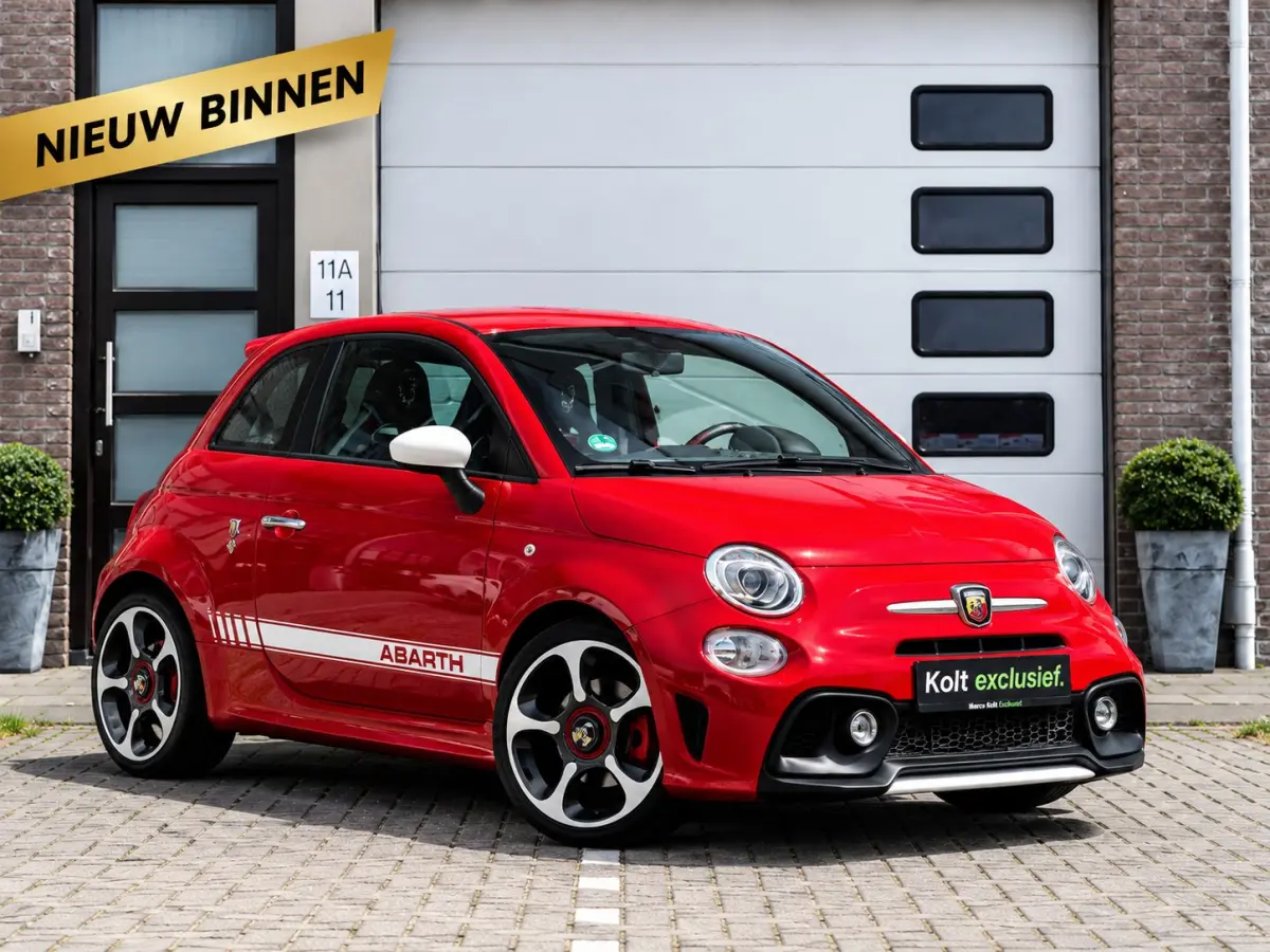 1.4 T-Jet Abarth 595 Turbo 145 PK | UNIEK 43000 KM | Corsa Pakket | Airco | 17"LM Velgen | Schaal Sport Stoelen | Navigatie | Park Sensors | Uniek!