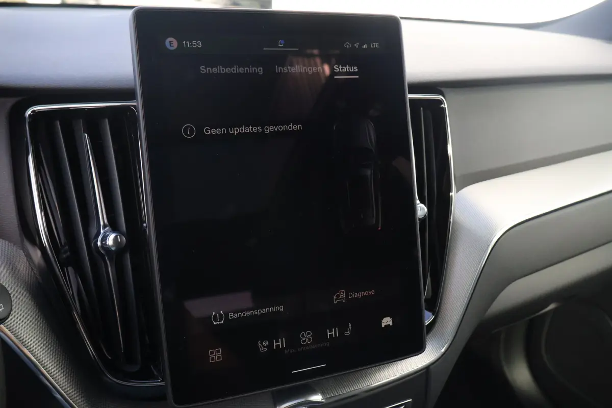 Plus Black Edition Recharge Plug-In Hybrid AWD | Luchtvering | 360 | HUD | H&K | Panodak |