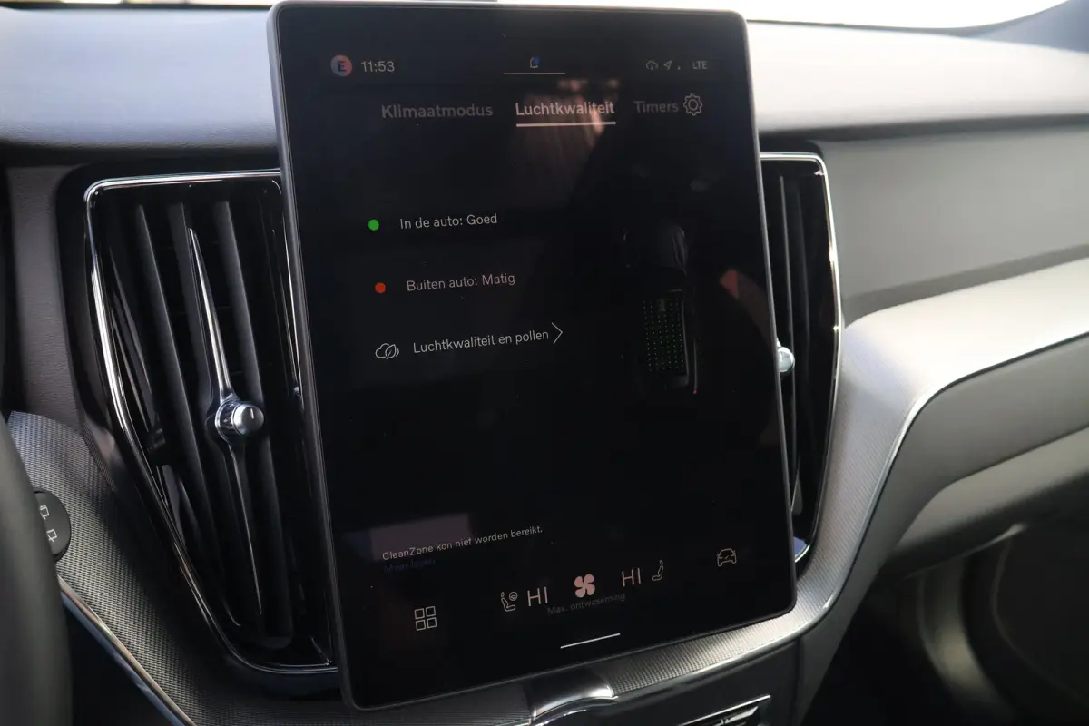 Plus Black Edition Recharge Plug-In Hybrid AWD | Luchtvering | 360 | HUD | H&K | Panodak |