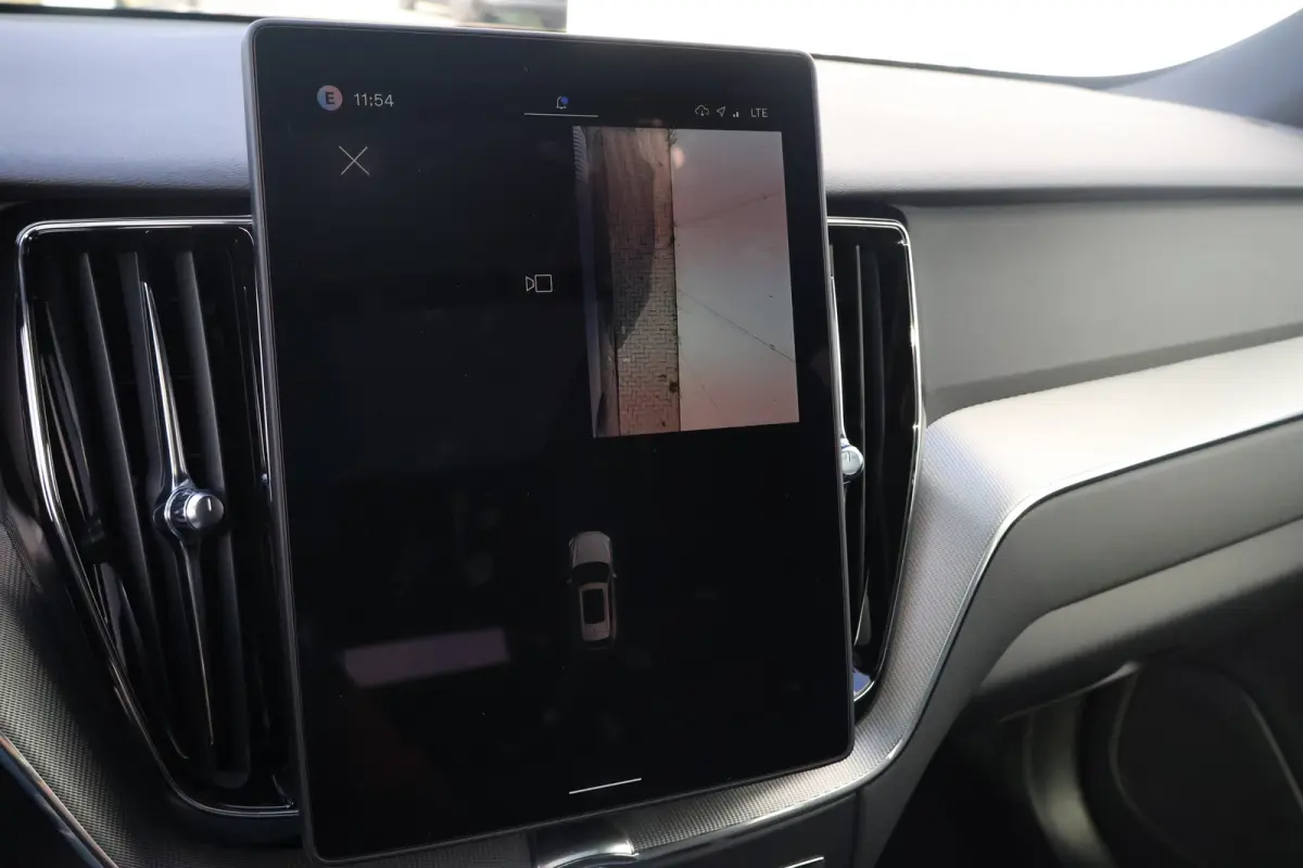 Plus Black Edition Recharge Plug-In Hybrid AWD | Luchtvering | 360 | HUD | H&K | Panodak |