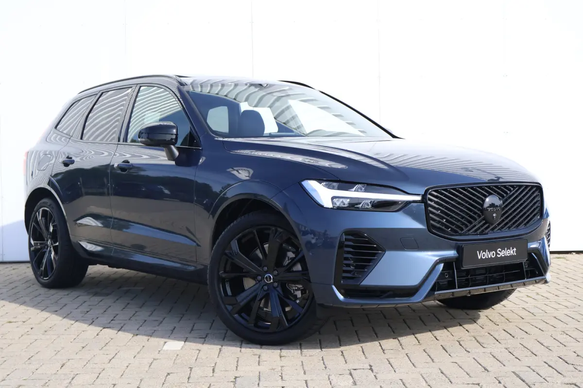 Plus Black Edition Recharge Plug-In Hybrid AWD | Luchtvering | 360 | HUD | H&K | Panodak |