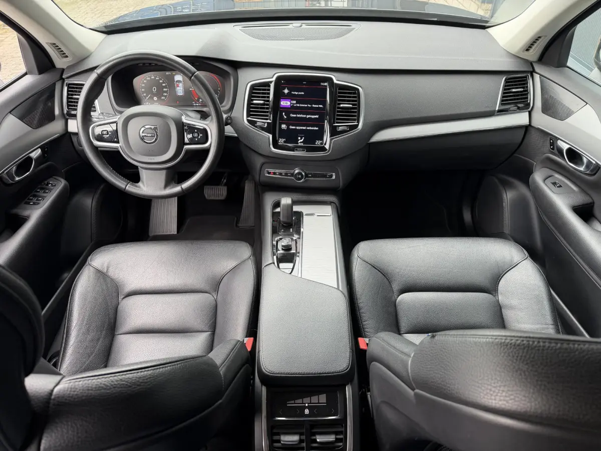 2.0 T8 Recharge AWD Inscription Expression 19"/Leder/Trekhaak/Standkachel/Harman Kardon/Camera/Full LED/Apple Carplay & Android Auto/Keyless/Adaptieve cruise