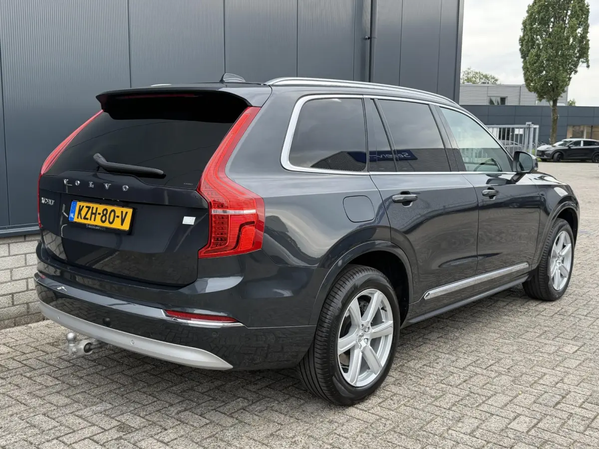 2.0 T8 Recharge AWD Inscription Expression 19"/Leder/Trekhaak/Standkachel/Harman Kardon/Camera/Full LED/Apple Carplay & Android Auto/Keyless/Adaptieve cruise