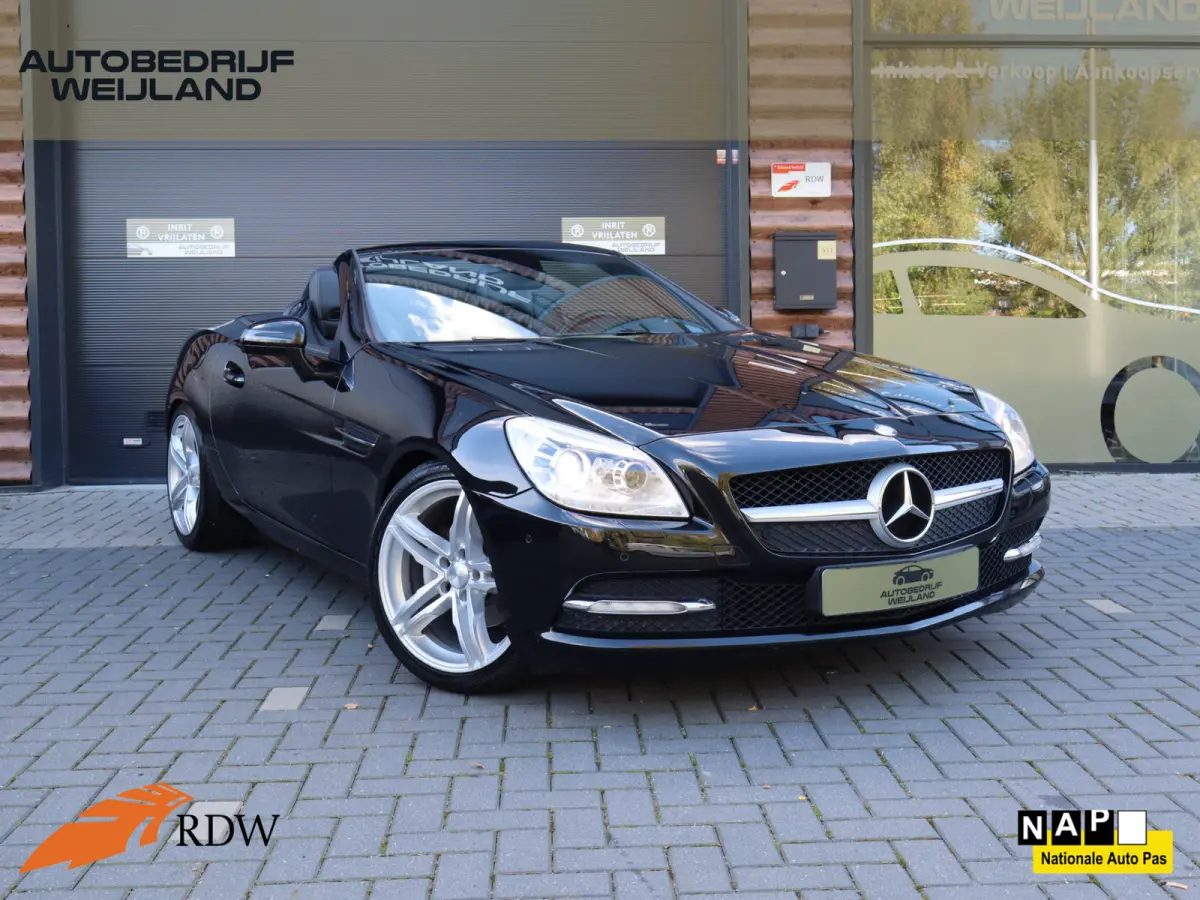 200 K. AMG-line 184PK NIEUWSTAAT I 2ste eig. I AMG-line I Navi I Leer I Nekverwarming I Winterpakket I 18" I