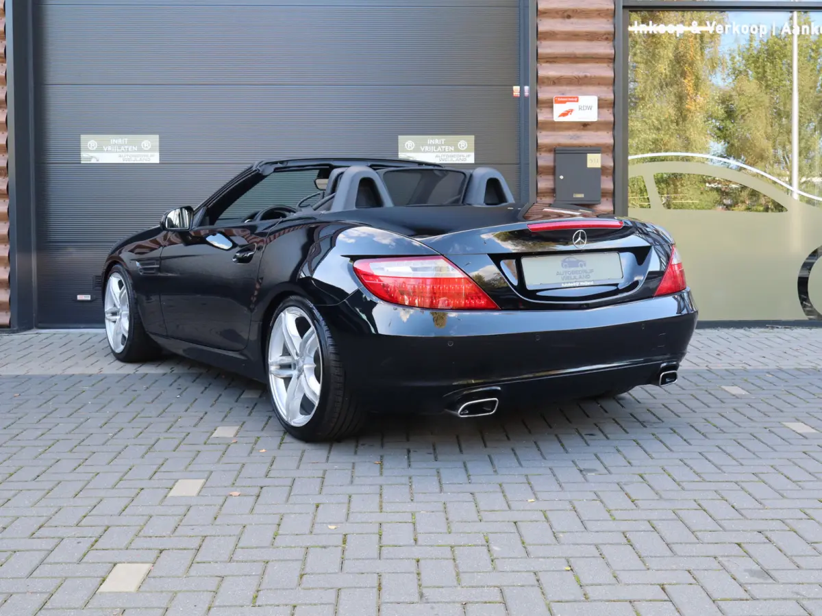 200 K. AMG-line 184PK NIEUWSTAAT I 2ste eig. I AMG-line I Navi I Leer I Nekverwarming I Winterpakket I 18" I