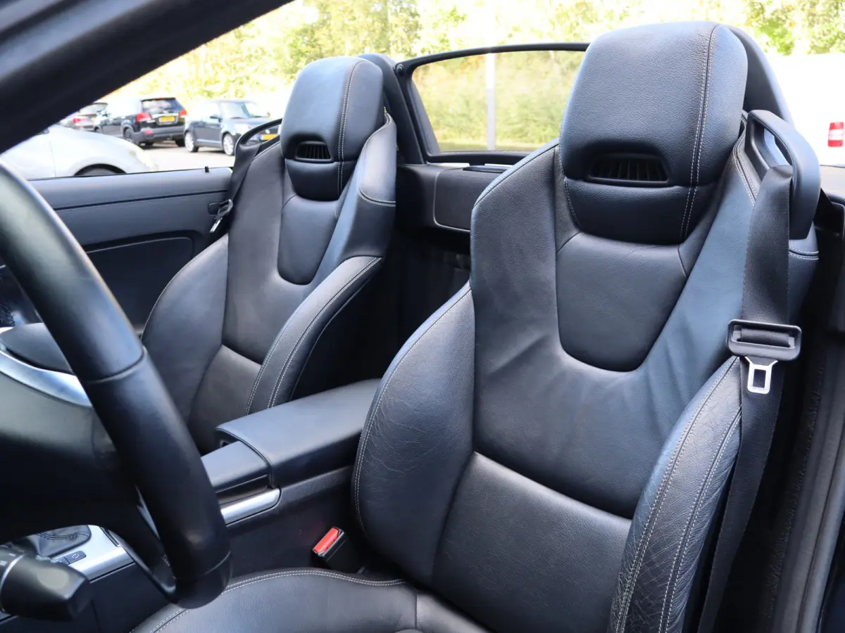 200 K. AMG-line 184PK NIEUWSTAAT I 2ste eig. I AMG-line I Navi I Leer I Nekverwarming I Winterpakket I 18" I
