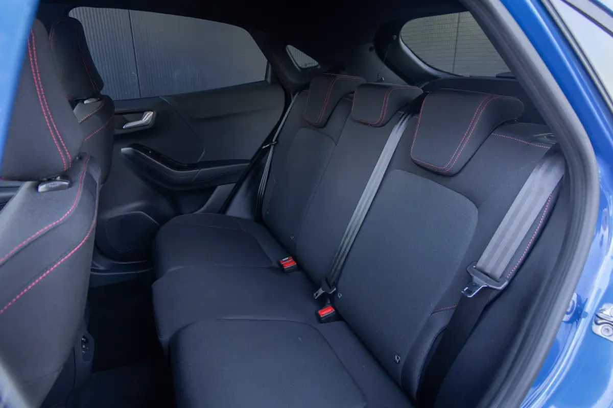1.0 EcoBoost ST-Line | Automaat | Full LED | Winter-pack | Privacy-glass | Parkeercamera | Apple carplay / andriod auto