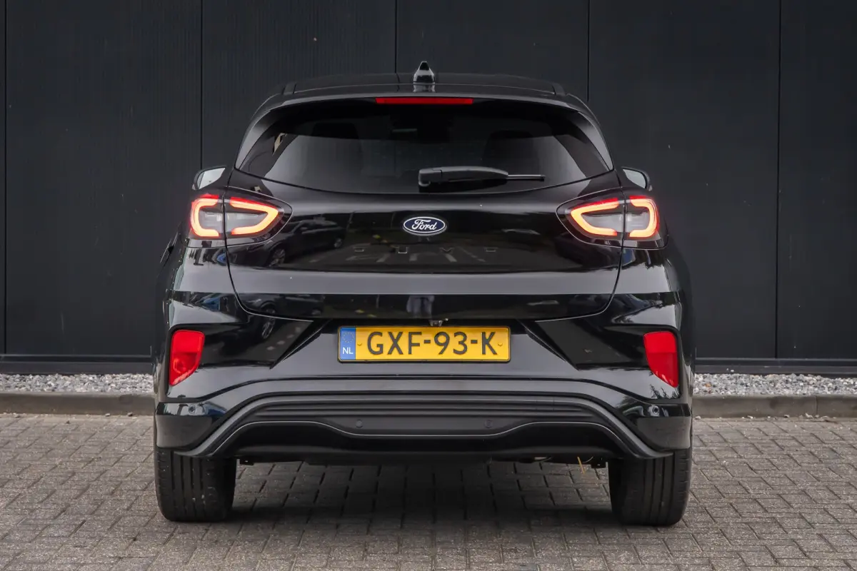 1.0 EcoBoost ST-Line | Automaat | Full LED | Winter-pack | Privacy-glass | Parkeercamera | Apple carplay / andriod auto