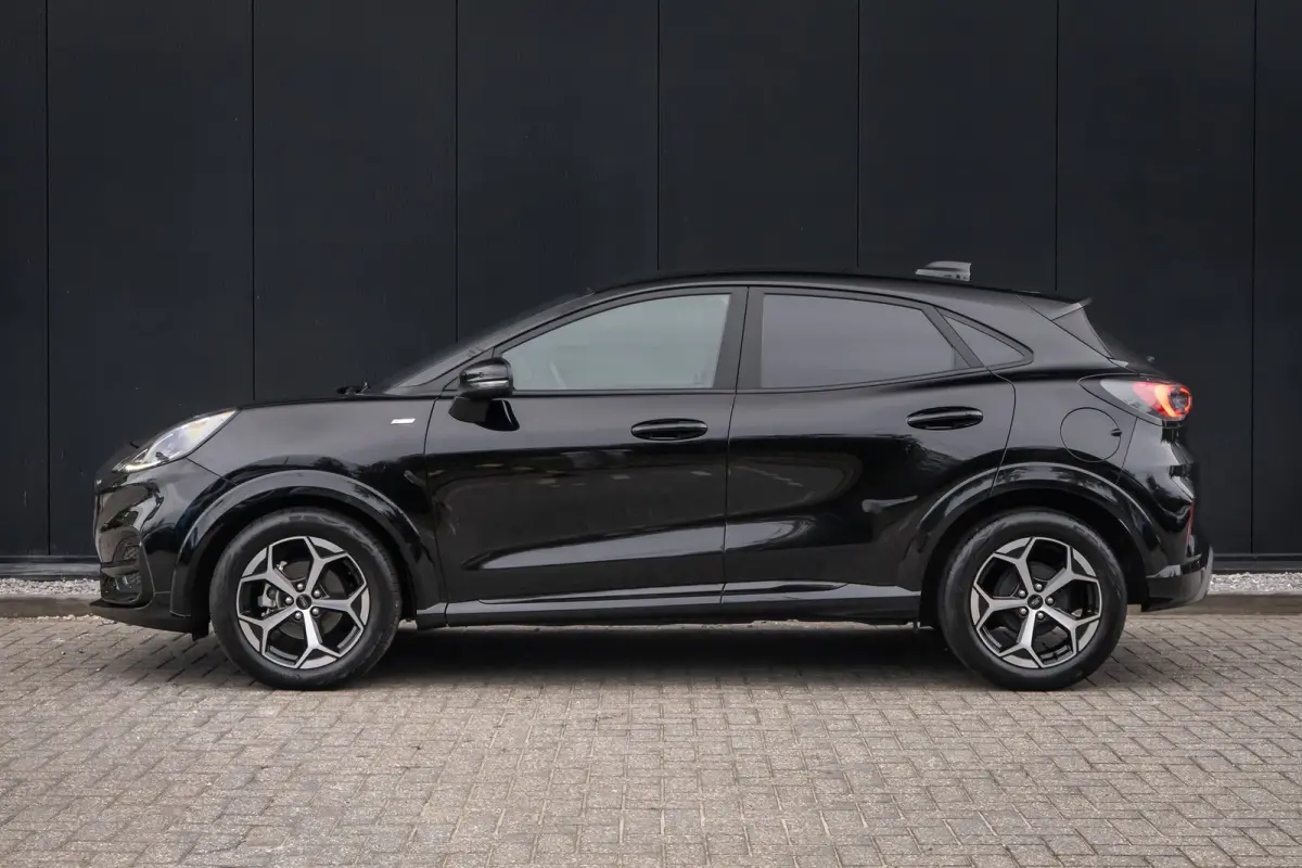 1.0 EcoBoost ST-Line | Automaat | Full LED | Winter-pack | Privacy-glass | Parkeercamera | Apple carplay / andriod auto