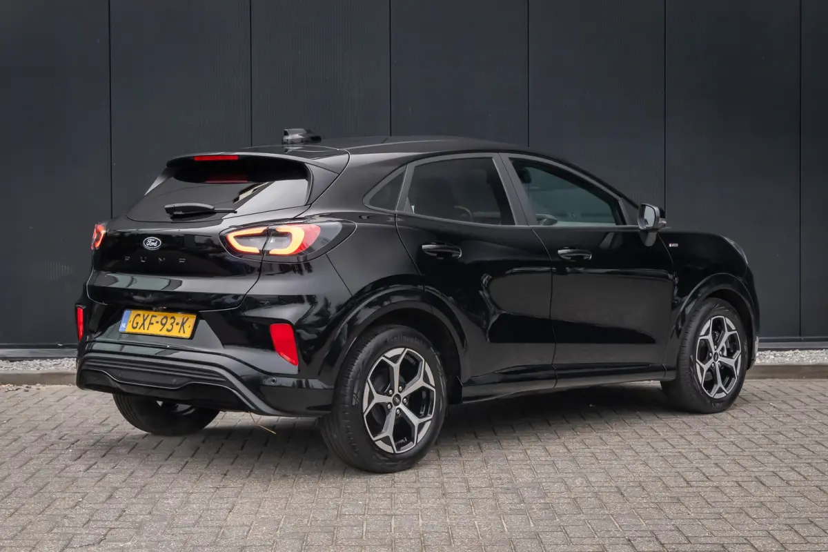 1.0 EcoBoost ST-Line | Automaat | Full LED | Winter-pack | Privacy-glass | Parkeercamera | Apple carplay / andriod auto