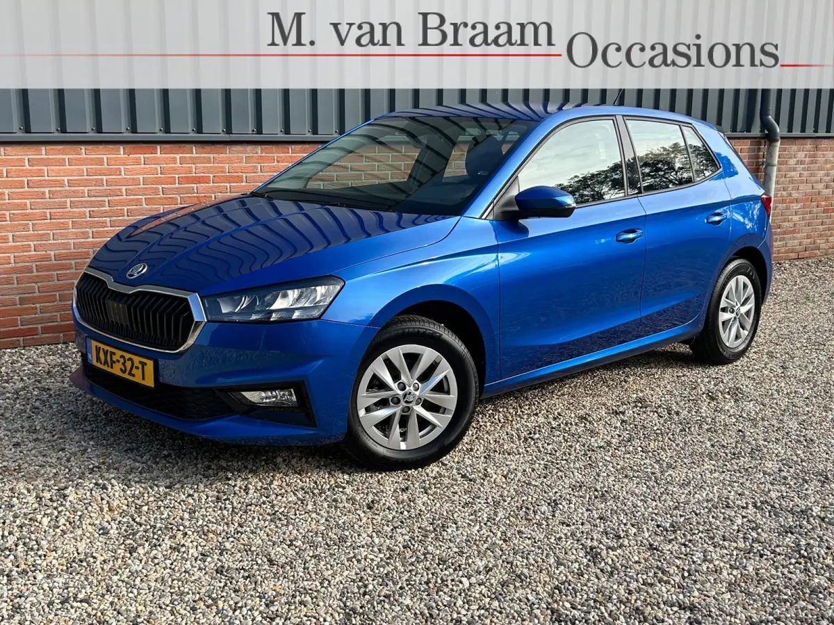 1.0 TSI Business Edition Navigatie/ ACC /Pdc/Camera / LED / Keyless /DAB+