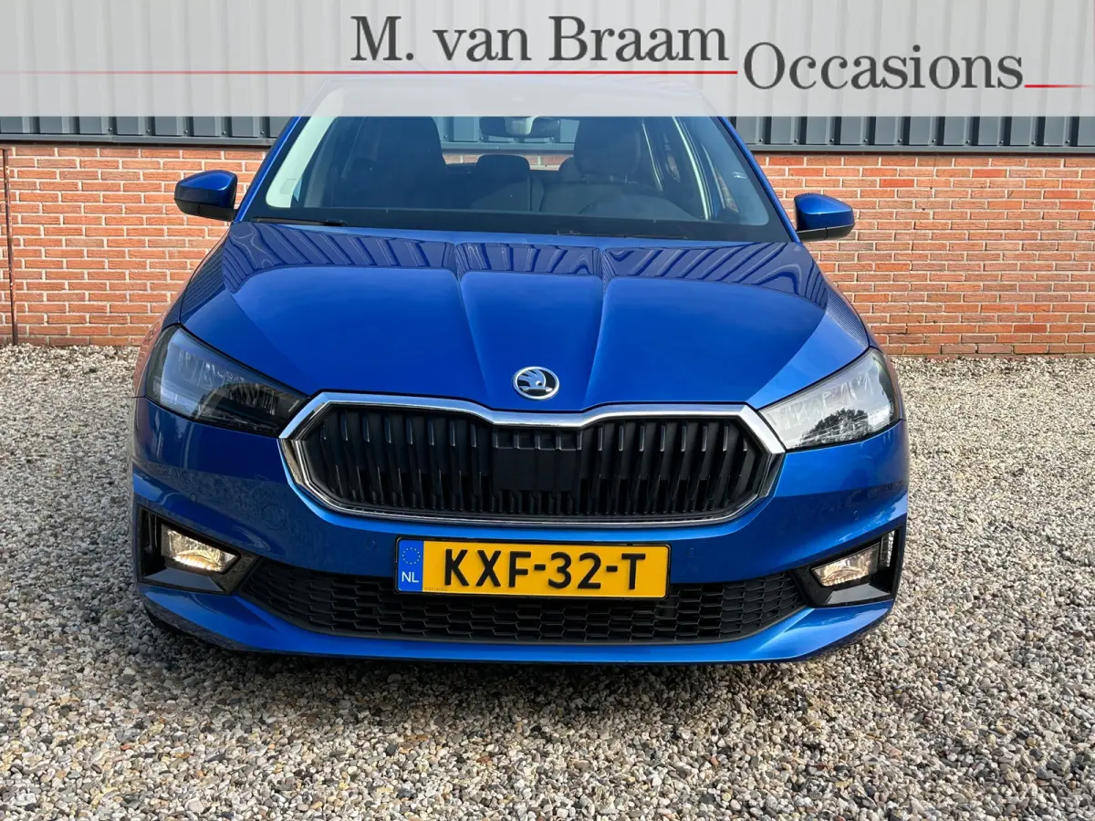 1.0 TSI Business Edition Navigatie/ ACC /Pdc/Camera / LED / Keyless /DAB+