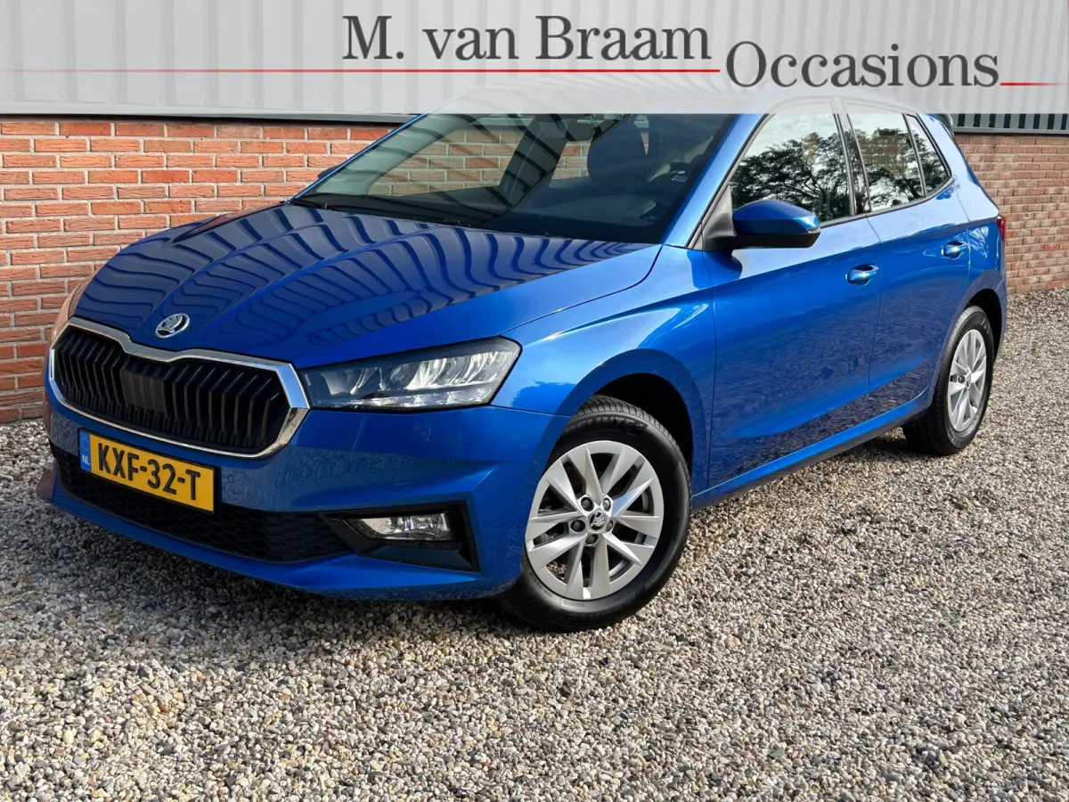 1.0 TSI Business Edition Navigatie/ ACC /Pdc/Camera / LED / Keyless /DAB+