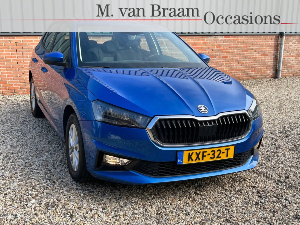 1.0 TSI Business Edition Navigatie/ ACC /Pdc/Camera / LED / Keyless /DAB+