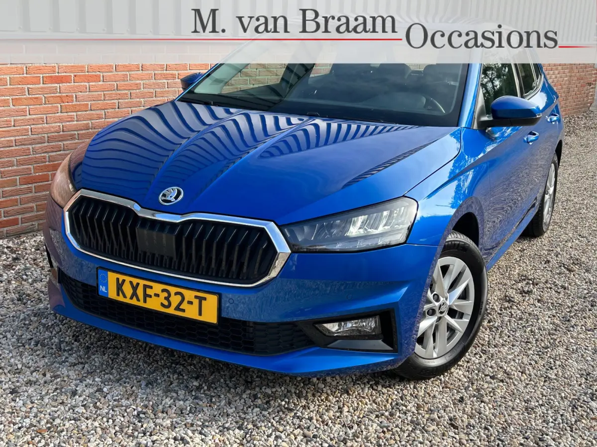 1.0 TSI Business Edition Navigatie/ ACC /Pdc/Camera / LED / Keyless /DAB+