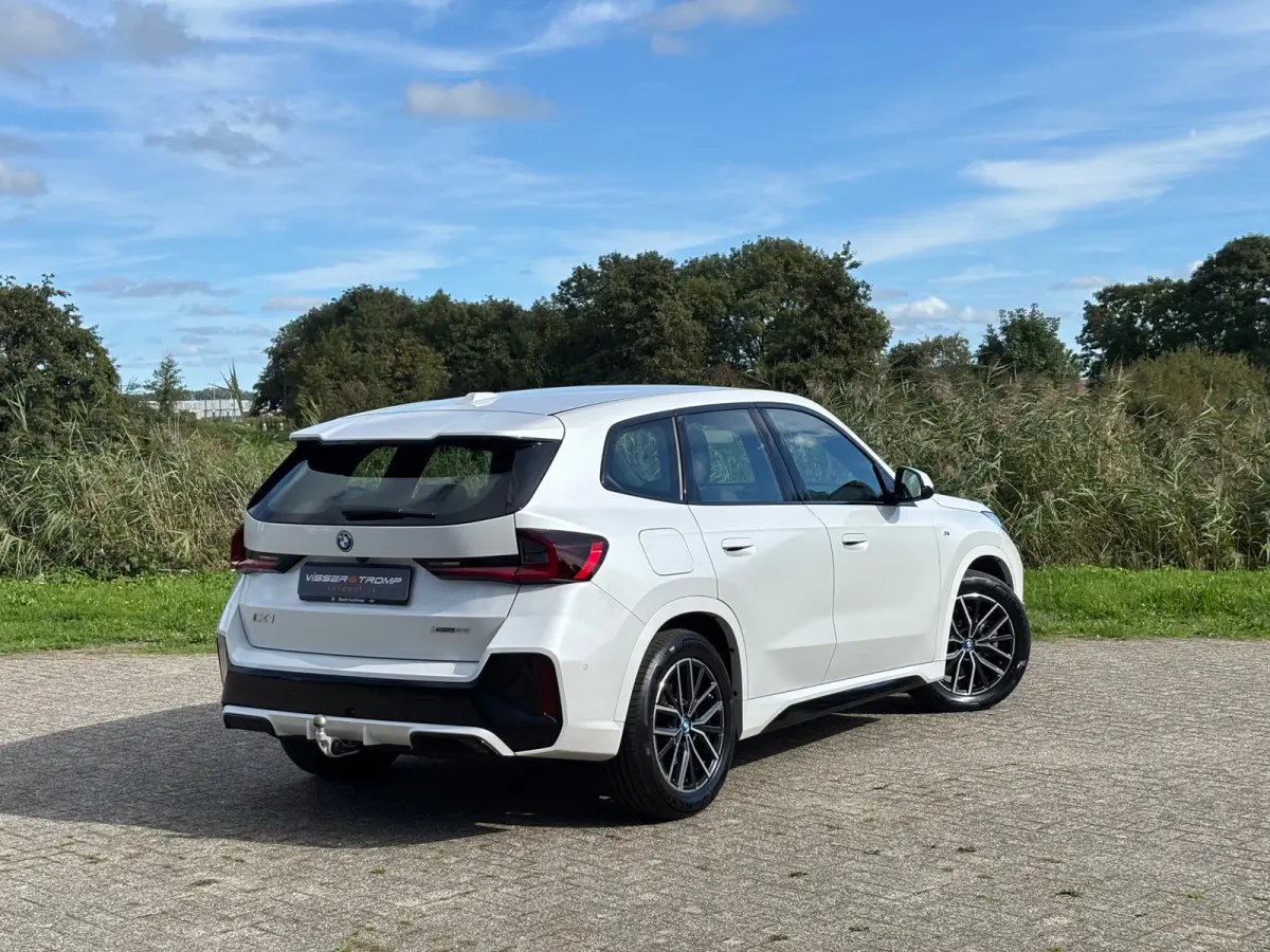 XDrive30 M Sport - Mineralweiss - Leder/Trekhaak - Nwstaat