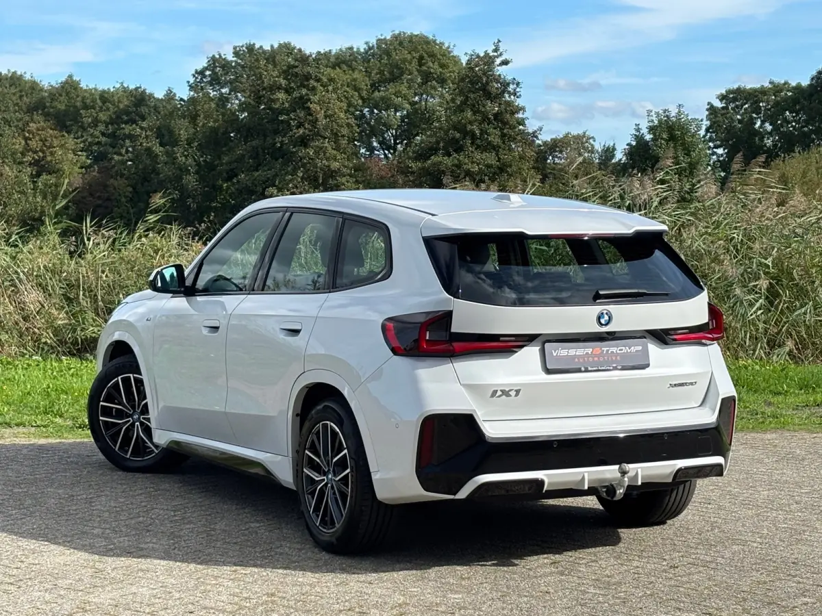 XDrive30 M Sport - Mineralweiss - Leder/Trekhaak - Nwstaat