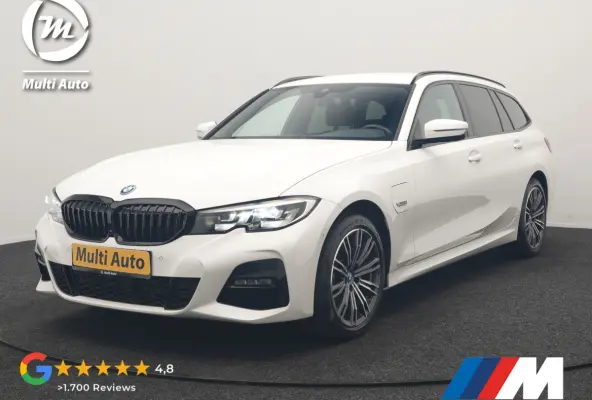 320e xDrive M Sport PHEV Dealer O.H. | Camera | Alcantara Sportstoelen & Stuur Verwarmd | Sfeerverlichting | Keyless | Blis | Apple Carplay | Navigatie | DAB | 18"L.M | Plug In Hybrid |