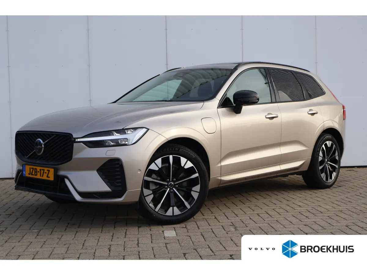 2.0 T6 Plug-in hybrid AWD Ultra Dark | Trekhaak | Luchtvering | Pano | HUD | Zomerbanden 20" | Bright Dusk |
