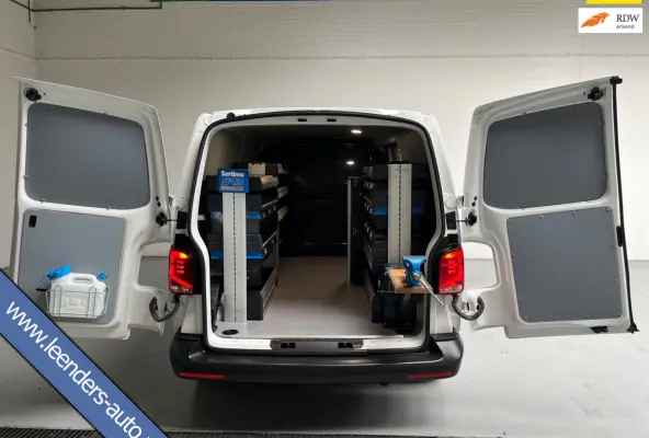 Automaat DSG Servicewagen 2.0 TDI 150pk L2H1 3Persoons Sortimo Inrichting, Airco, Navigatie, RIJKLAARPRIJS!