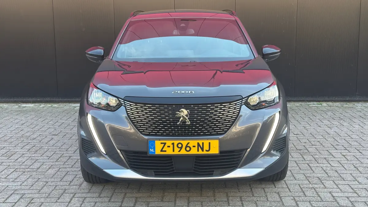 1.2 PureTech Allure Pack | Apple Carplay / Android Auto | Navigatie | Trekhaak | Achteruitrij Camera | Climate Control | | Achterbank in delen neerklapbaar | Achteruitrijcamera | Airco (auto