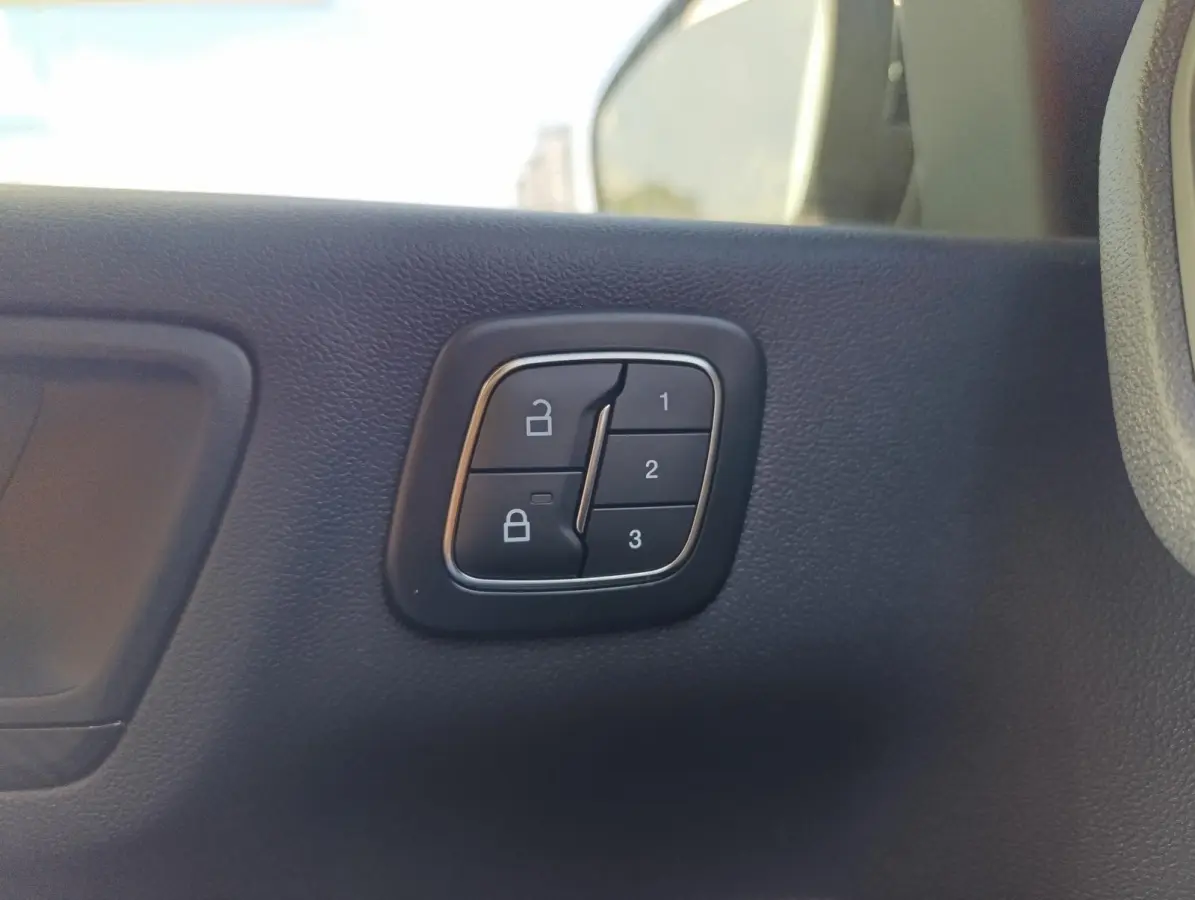 2.5 PHEV ST-Line X | Elek. trekhaak | Adaptieve Cruise | Stoel/stuur vooruitverwarming | AGR Stoelen met geheugen | Dodehoekdetectie | B&O Audio