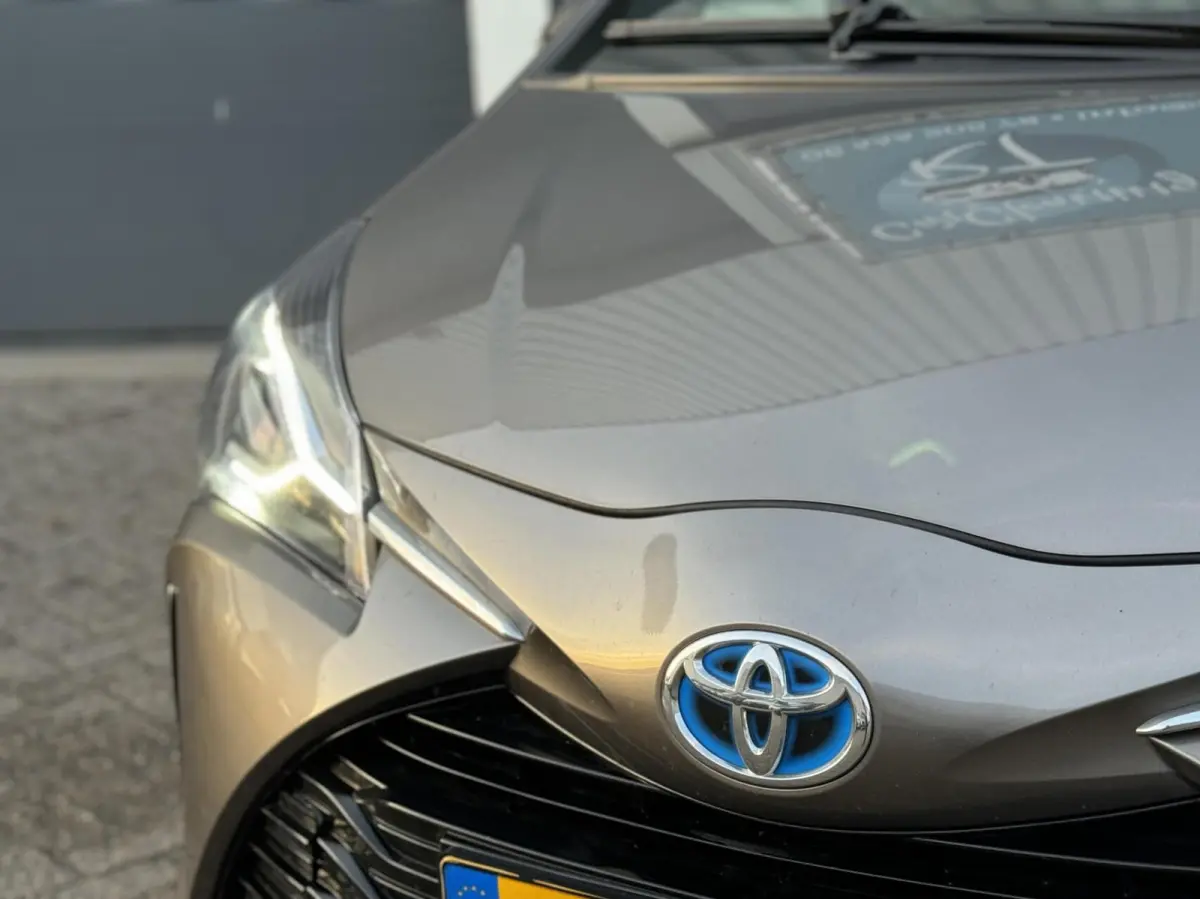 1.5 Hybrid Executive Panorama / Camera