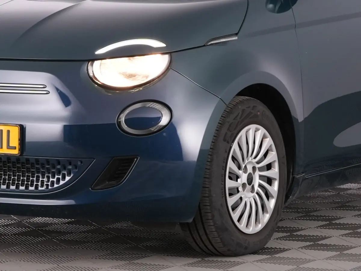 24kWh | NAVI | CARPLAY | CABRIOLET | 100% SOH! !