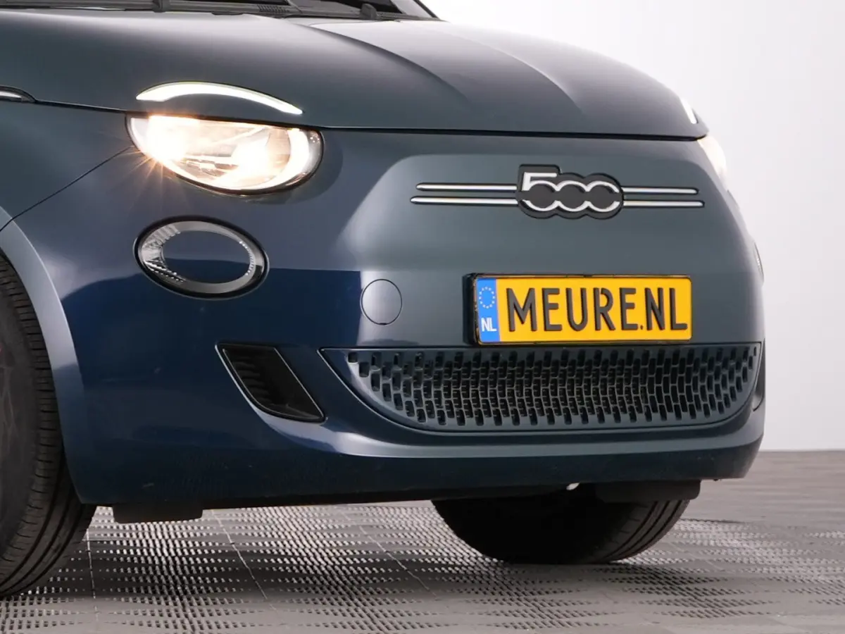 24kWh | NAVI | CARPLAY | CABRIOLET | 100% SOH! !