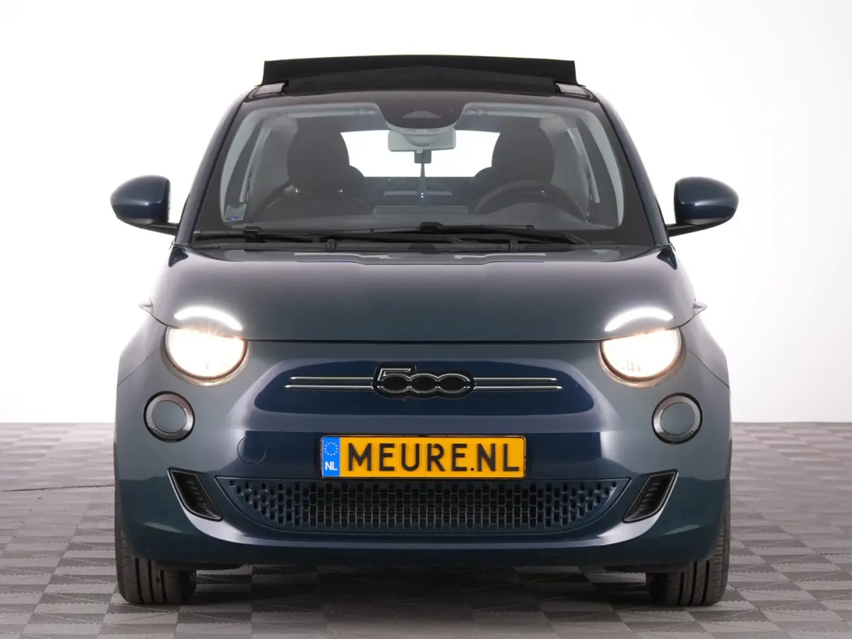 24kWh | NAVI | CARPLAY | CABRIOLET | 100% SOH! !