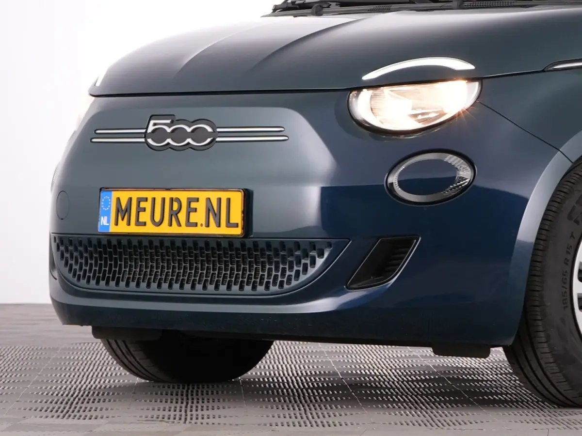 24kWh | NAVI | CARPLAY | CABRIOLET | 100% SOH! !