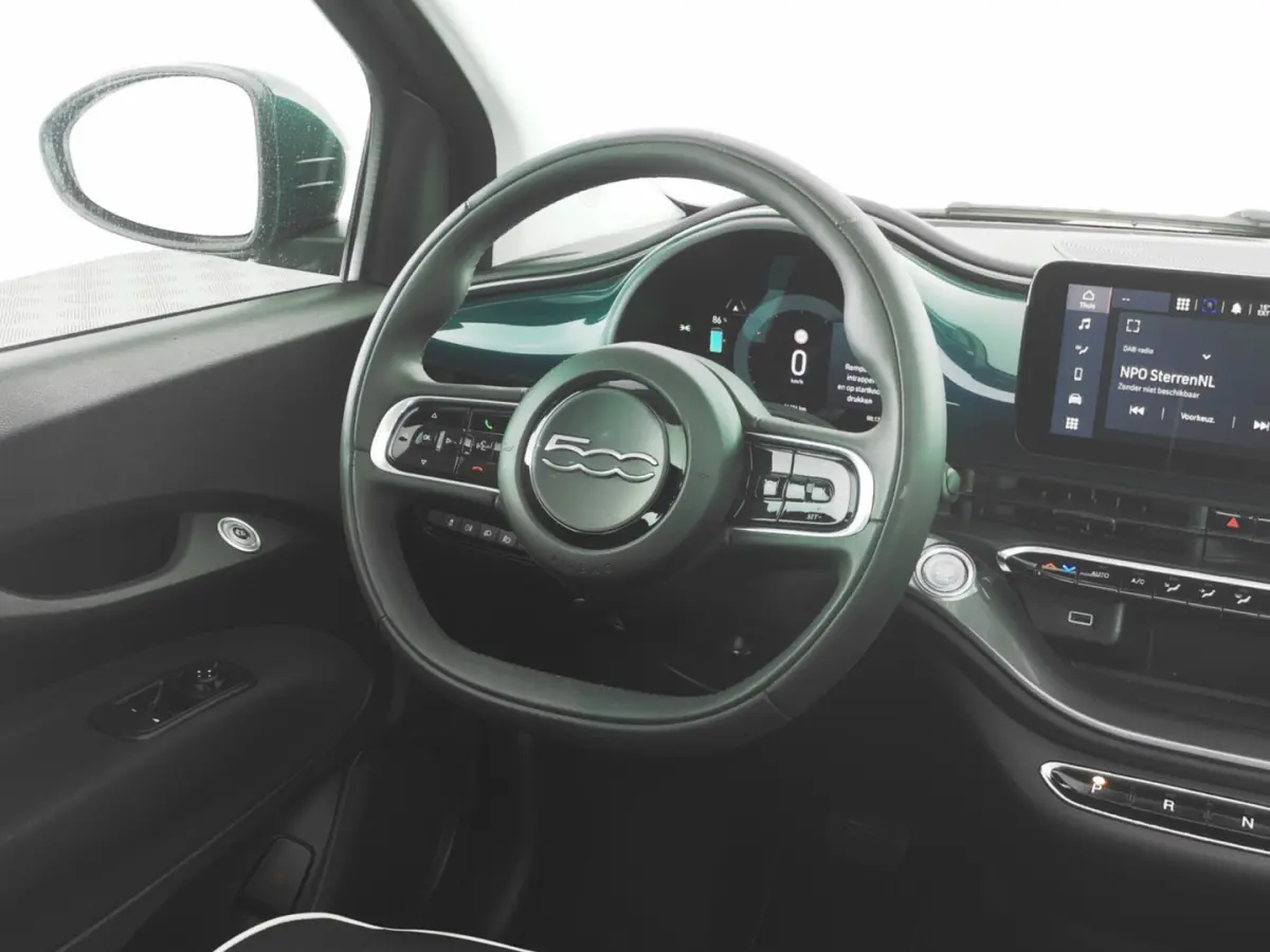 24kWh | NAVI | CARPLAY | CABRIOLET | 100% SOH! !