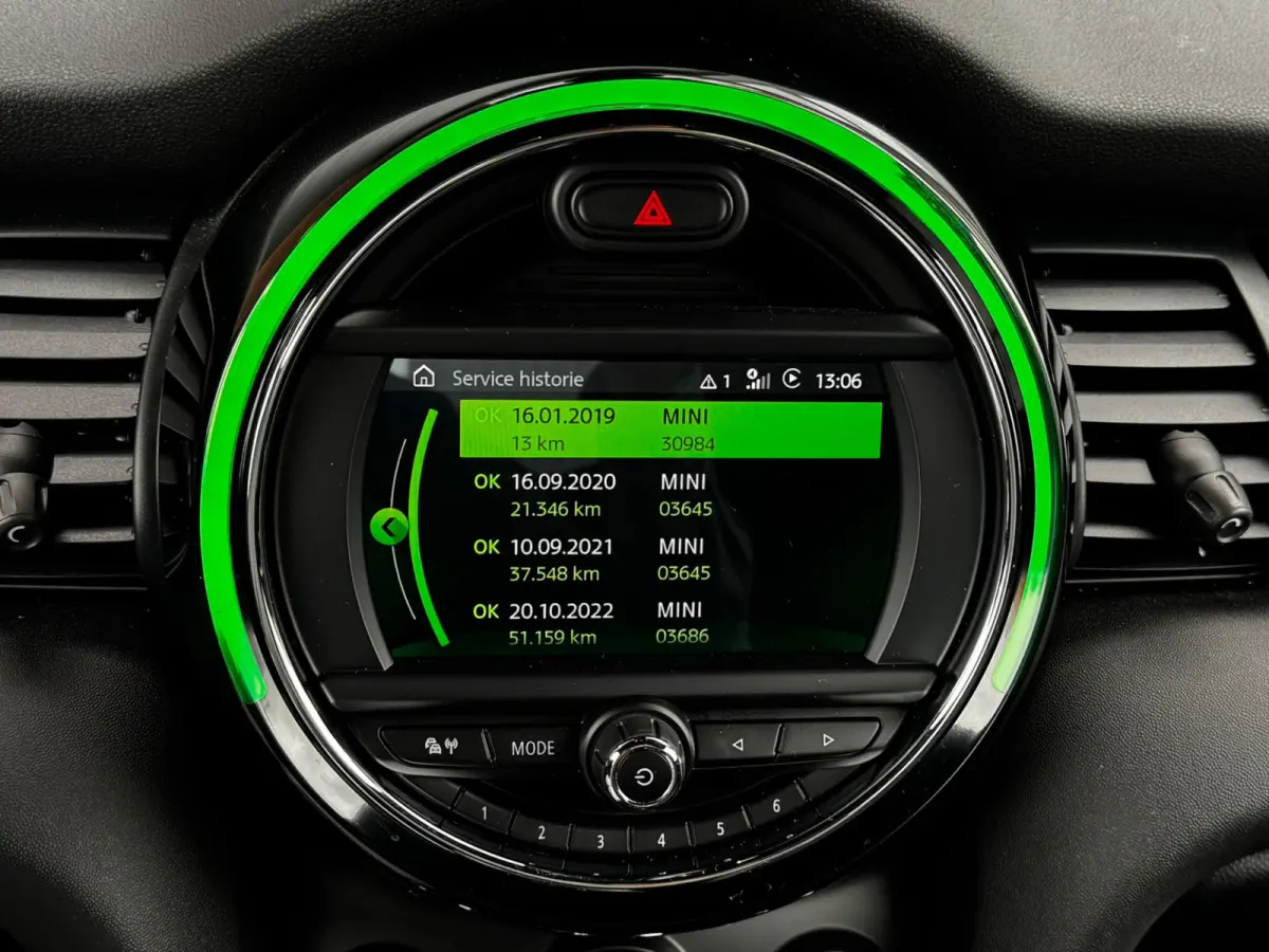 1.5 Cooper 136PK Chili Apple-Carplay Leer LED